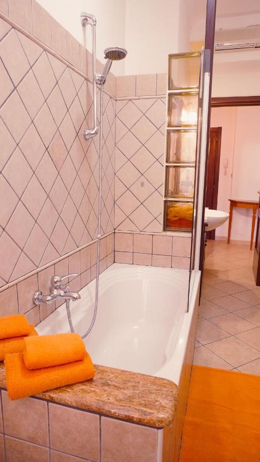 Pm 12 Via Achille Grandi Guest House Alghero Exterior photo